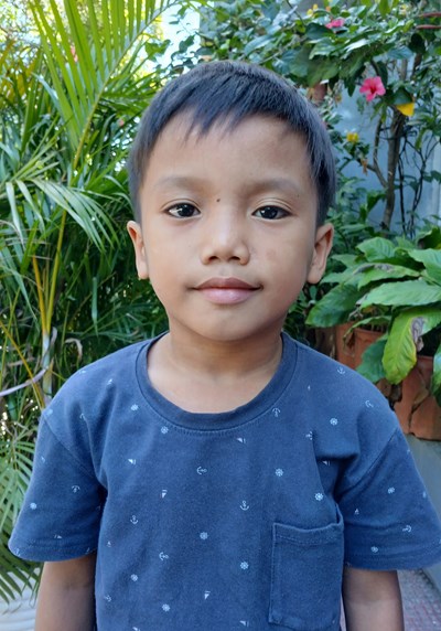 Help Cris John S. by becoming a child sponsor. Sponsoring a child is a rewarding and heartwarming experience.