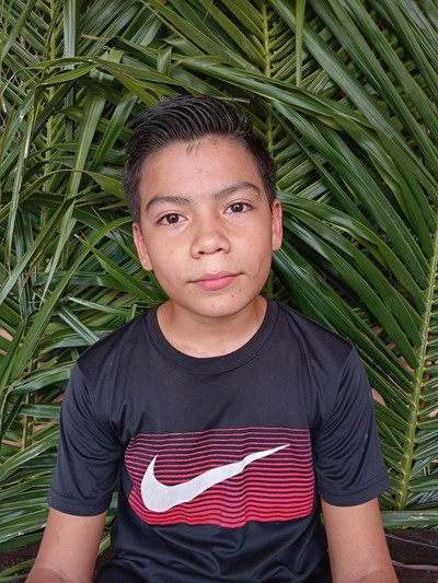 Help Yester Enrique by becoming a child sponsor. Sponsoring a child is a rewarding and heartwarming experience.