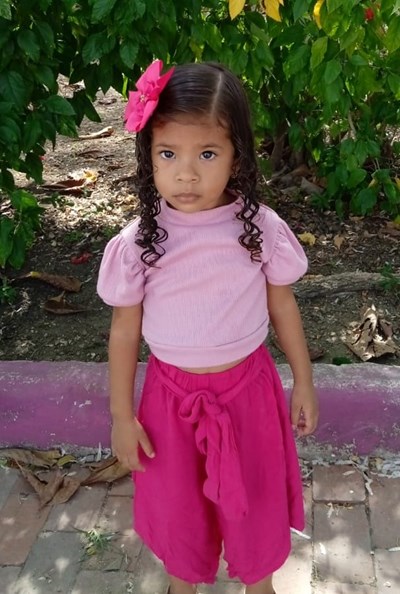 Help Dimar Lucia by becoming a child sponsor. Sponsoring a child is a rewarding and heartwarming experience.