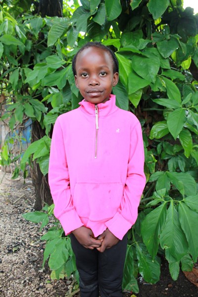 Help Twiza Betty by becoming a child sponsor. Sponsoring a child is a rewarding and heartwarming experience.