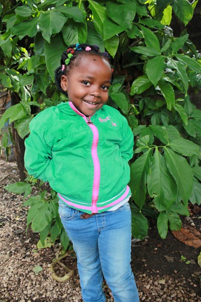 Help Nakai Maambo by becoming a child sponsor. Sponsoring a child is a rewarding and heartwarming experience.