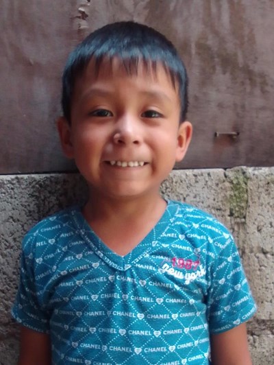 Help Luis Yovani by becoming a child sponsor. Sponsoring a child is a rewarding and heartwarming experience.