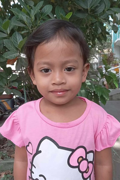 Help Rhian S. by becoming a child sponsor. Sponsoring a child is a rewarding and heartwarming experience.