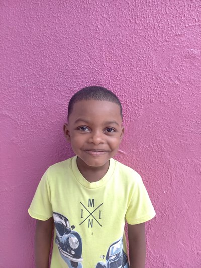 Help Wilmer Raidel by becoming a child sponsor. Sponsoring a child is a rewarding and heartwarming experience.