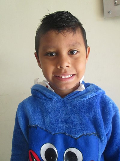 Help Erick by becoming a child sponsor. Sponsoring a child is a rewarding and heartwarming experience.