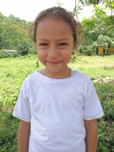 Help Gretel Jackeline by becoming a child sponsor. Sponsoring a child is a rewarding and heartwarming experience.