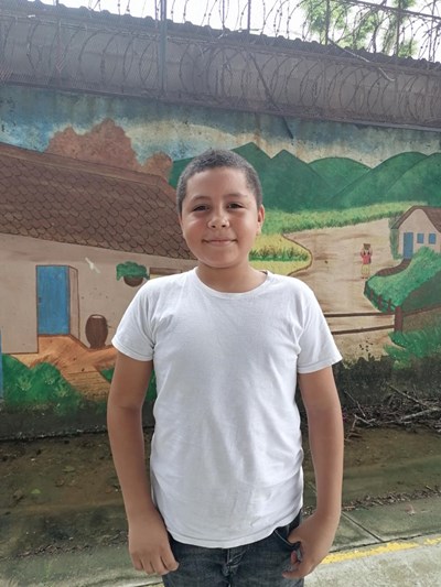 Help Heidan Jafeth by becoming a child sponsor. Sponsoring a child is a rewarding and heartwarming experience.