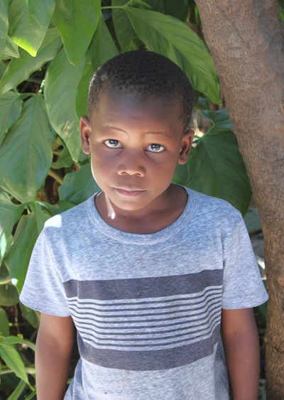 Help Alinafe Jayson by becoming a child sponsor. Sponsoring a child is a rewarding and heartwarming experience.