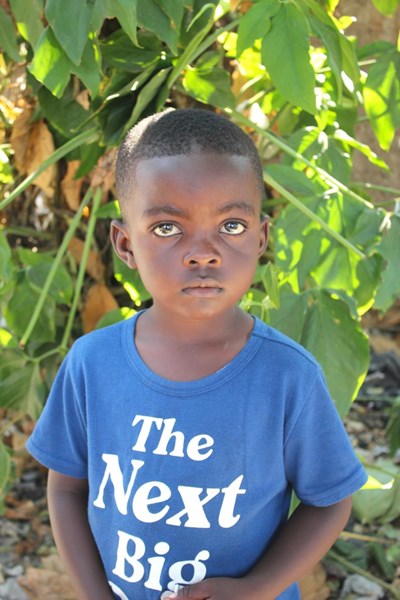 Help Anos by becoming a child sponsor. Sponsoring a child is a rewarding and heartwarming experience.