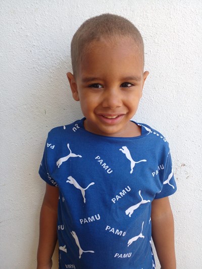 Help Randy Manuel by becoming a child sponsor. Sponsoring a child is a rewarding and heartwarming experience.