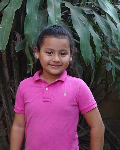 Help Melany Jissel by becoming a child sponsor. Sponsoring a child is a rewarding and heartwarming experience.