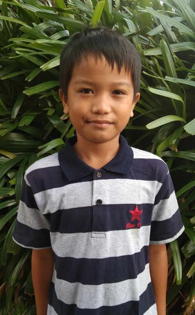 Help Daniel by becoming a child sponsor. Sponsoring a child is a rewarding and heartwarming experience.