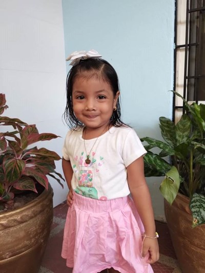 Help Dariana Maria by becoming a child sponsor. Sponsoring a child is a rewarding and heartwarming experience.