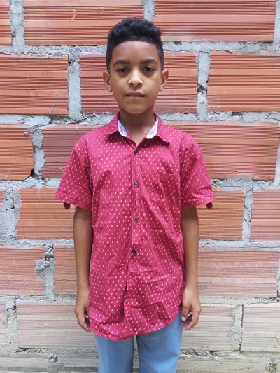 Help Emmanuel by becoming a child sponsor. Sponsoring a child is a rewarding and heartwarming experience.