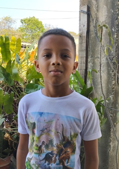 Help Axel by becoming a child sponsor. Sponsoring a child is a rewarding and heartwarming experience.