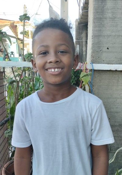 Help Crisstofer Andres by becoming a child sponsor. Sponsoring a child is a rewarding and heartwarming experience.