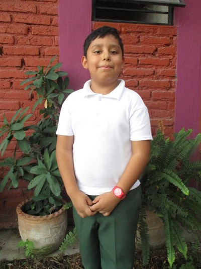 Help Santiago Alexander by becoming a child sponsor. Sponsoring a child is a rewarding and heartwarming experience.