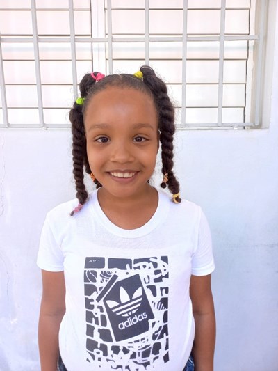 Help Laura Estephania by becoming a child sponsor. Sponsoring a child is a rewarding and heartwarming experience.