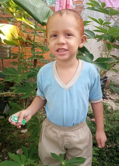 Help Angel David by becoming a child sponsor. Sponsoring a child is a rewarding and heartwarming experience.