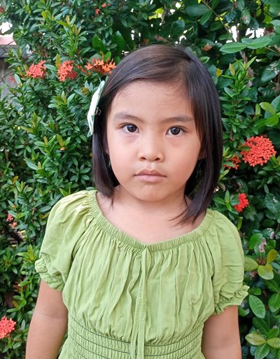 Help Chelzzy Marie Carillo by becoming a child sponsor. Sponsoring a child is a rewarding and heartwarming experience.