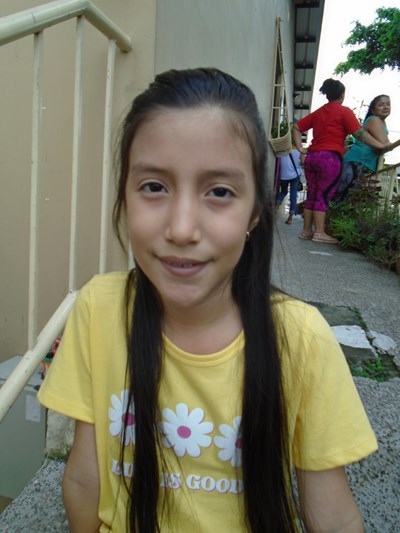 Help Amanda Damaris by becoming a child sponsor. Sponsoring a child is a rewarding and heartwarming experience.