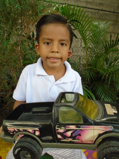 Help Jeremy Israel by becoming a child sponsor. Sponsoring a child is a rewarding and heartwarming experience.