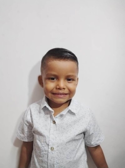Help Maximiliano by becoming a child sponsor. Sponsoring a child is a rewarding and heartwarming experience.