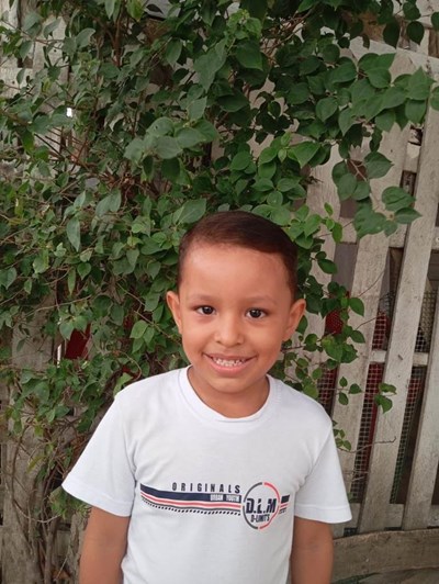 Help Angel David by becoming a child sponsor. Sponsoring a child is a rewarding and heartwarming experience.