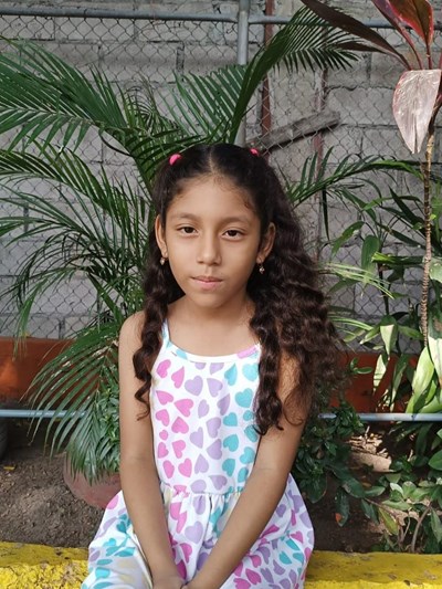 Help Xiomara Lissette by becoming a child sponsor. Sponsoring a child is a rewarding and heartwarming experience.
