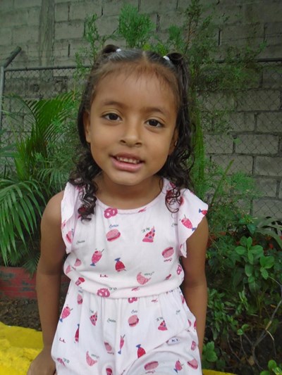 Help Yesly Elizabeth by becoming a child sponsor. Sponsoring a child is a rewarding and heartwarming experience.