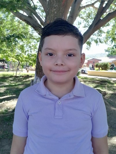 Help Dereck Jadiel by becoming a child sponsor. Sponsoring a child is a rewarding and heartwarming experience.