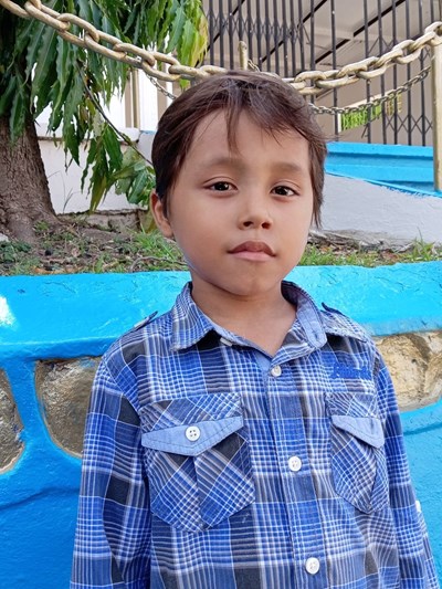 Help Allan Manuel by becoming a child sponsor. Sponsoring a child is a rewarding and heartwarming experience.