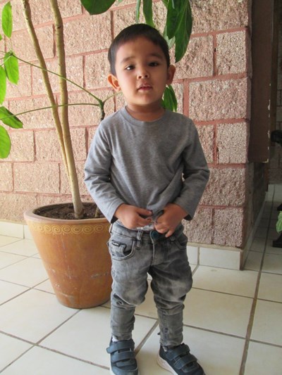 Help Daniel Isaías by becoming a child sponsor. Sponsoring a child is a rewarding and heartwarming experience.