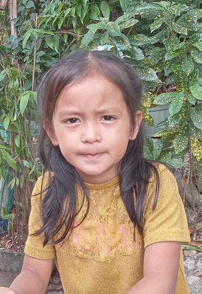 Help Jhia M. by becoming a child sponsor. Sponsoring a child is a rewarding and heartwarming experience.