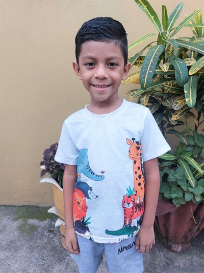 Help Derlis Steven by becoming a child sponsor. Sponsoring a child is a rewarding and heartwarming experience.