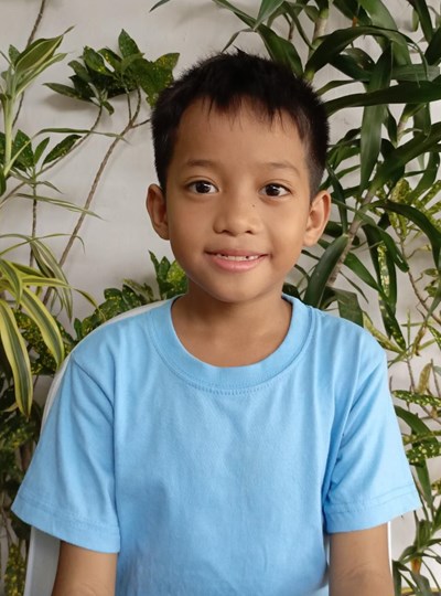 Help Harhon R. by becoming a child sponsor. Sponsoring a child is a rewarding and heartwarming experience.