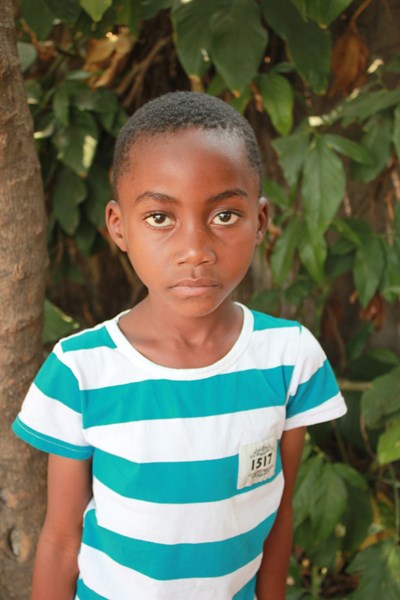Help Kelly by becoming a child sponsor. Sponsoring a child is a rewarding and heartwarming experience.
