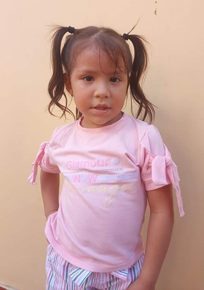 Help Alison Andrea by becoming a child sponsor. Sponsoring a child is a rewarding and heartwarming experience.
