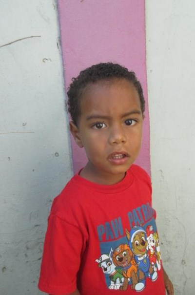 Help Yosuar by becoming a child sponsor. Sponsoring a child is a rewarding and heartwarming experience.