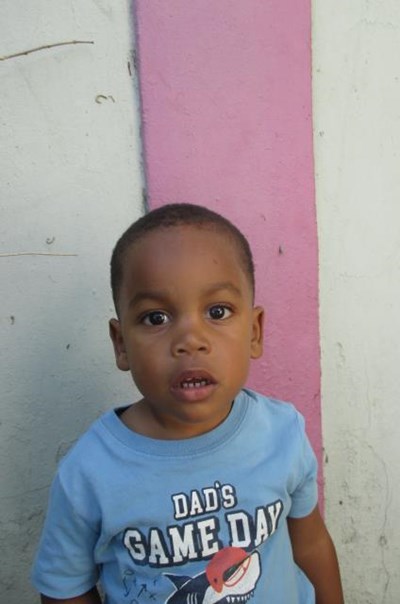 Help Fraimy by becoming a child sponsor. Sponsoring a child is a rewarding and heartwarming experience.