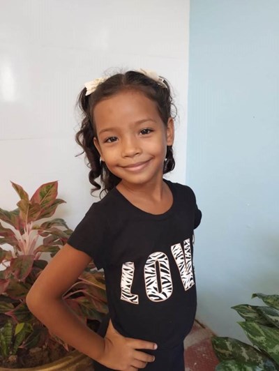 Help Shariana Milena by becoming a child sponsor. Sponsoring a child is a rewarding and heartwarming experience.
