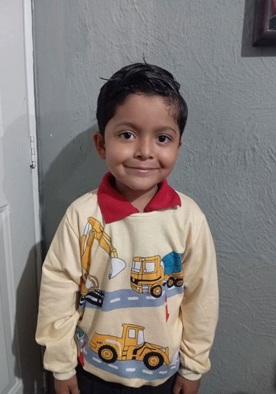 Help José Salvador by becoming a child sponsor. Sponsoring a child is a rewarding and heartwarming experience.