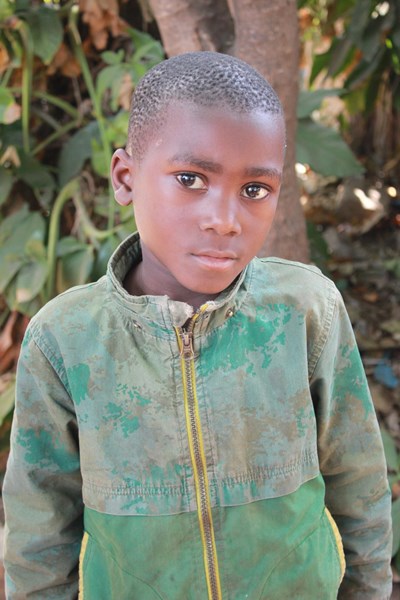 Help Collins by becoming a child sponsor. Sponsoring a child is a rewarding and heartwarming experience.