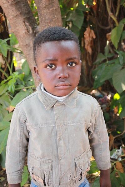Help Glacier by becoming a child sponsor. Sponsoring a child is a rewarding and heartwarming experience.