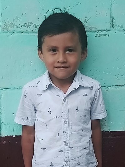 Help Jeremy Matías by becoming a child sponsor. Sponsoring a child is a rewarding and heartwarming experience.