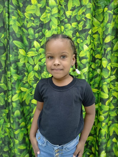 Help Carleny by becoming a child sponsor. Sponsoring a child is a rewarding and heartwarming experience.