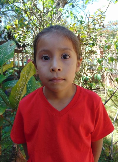 Help Gnesis Analy by becoming a child sponsor. Sponsoring a child is a rewarding and heartwarming experience.