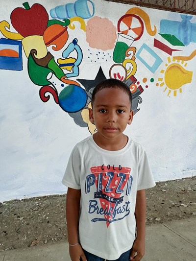 Help Alexis Alfredo by becoming a child sponsor. Sponsoring a child is a rewarding and heartwarming experience.