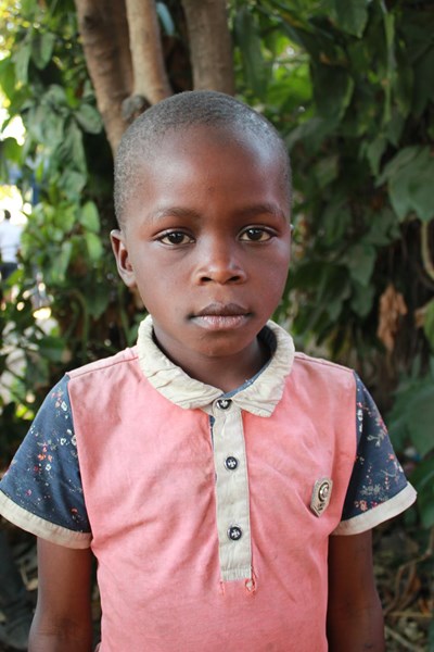 Help Ephraim by becoming a child sponsor. Sponsoring a child is a rewarding and heartwarming experience.