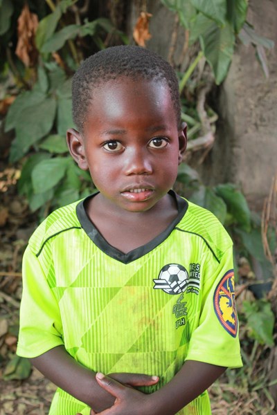 Help Malama by becoming a child sponsor. Sponsoring a child is a rewarding and heartwarming experience.